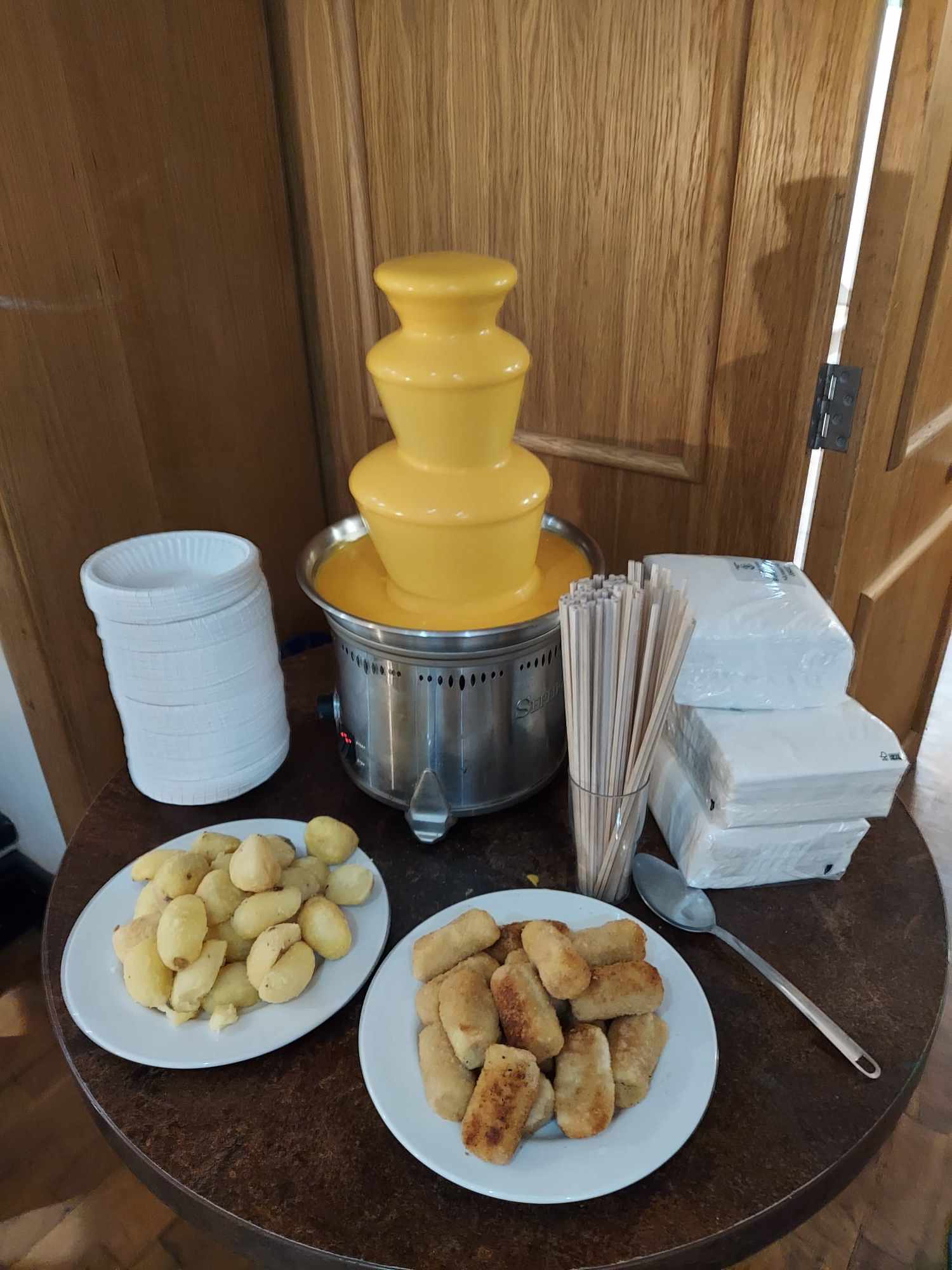 Cheese fountain hire
